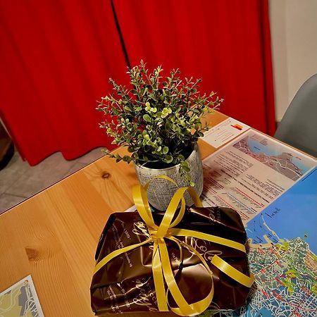 Appartamento Punto Feliz Holiday House Napoli Esterno foto