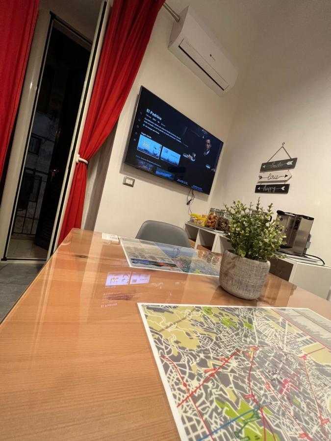 Appartamento Punto Feliz Holiday House Napoli Esterno foto